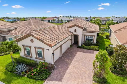 8701 SW Carrara Way, Port Saint Lucie, FL 34987