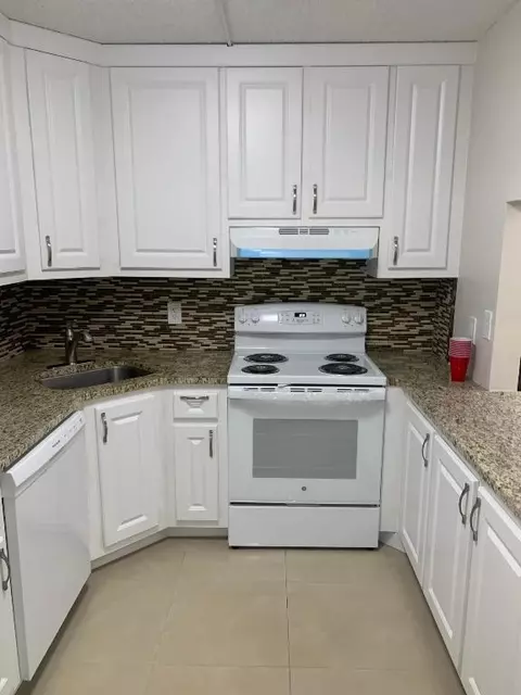 511 Shady Pine Way #C1, Greenacres, FL 33415
