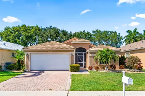 6961 Camille St, Boynton Beach, FL 33437