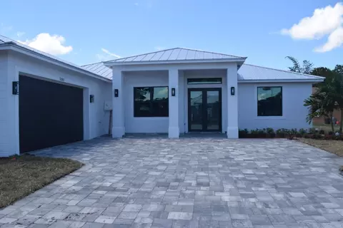 5381 NW Dell, Port Saint Lucie, FL 34986