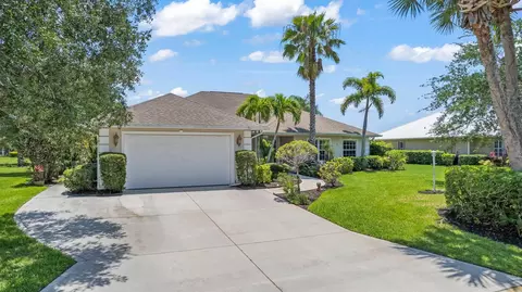 1030 White Tail Ave SW, Vero Beach, FL 32968