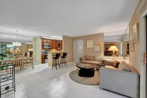 15496 Lakes Of Delray Blvd #101, Delray Beach, FL 33484