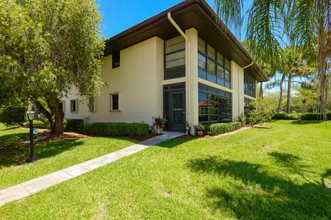 271 SW South River Dr #101, Stuart, FL 34997