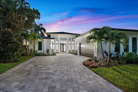 130 S S Vlg, Jupiter, FL 33458