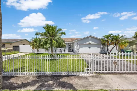 26522 SW 122nd Ct, Homestead, FL 33032