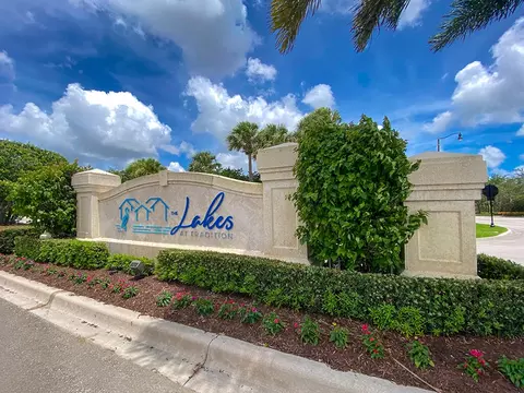 10437 SW Stratton Dr, Port Saint Lucie, FL 34987