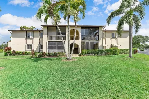 104 Lake Pne #D-1, Greenacres, FL 33463