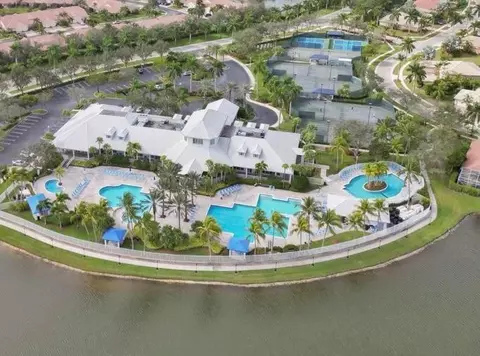 9158 Bay Point Cir, West Palm Beach, FL 33411
