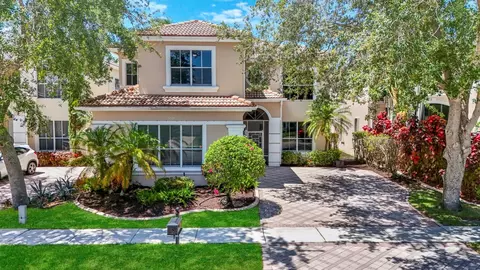 9737 Vineyard Ct, Boca Raton, FL 33428