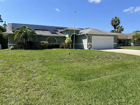 681 Breakwater Ter, Sebastian, FL 32958