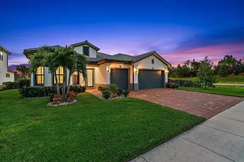 101 Echelon Crst, Jupiter, FL 33478
