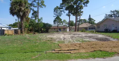 541 NW Placid Ave, Port St Lucie, FL 34983