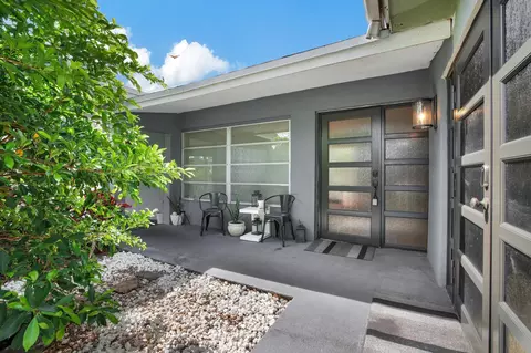 1990 NW 32nd St, Oakland Park, FL 33309