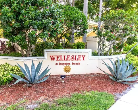 6401 Dryden Ct, Boynton Beach, FL 33436