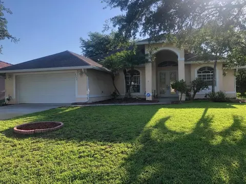 2157 SW Larchmount, Port Saint Lucie, FL 34984