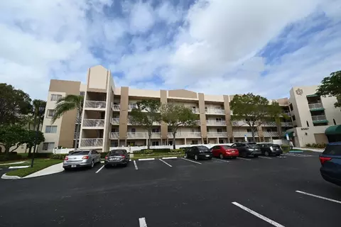 9587 Weldon #B402, Tamarac, FL 33321