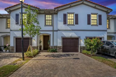 1013 Sweet Briar, Riviera Beach, FL 33410
