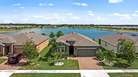 2496 Crowned Eagle Cir SW, Vero Beach, FL 32962