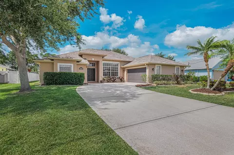 5805 NW Zenith Dr, Port Saint Lucie, FL 34986