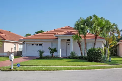 6178 Harbour Greens Dr, Lake Worth, FL 33467