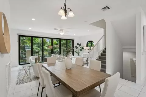 616 S Windward, Boynton Beach, FL 33435