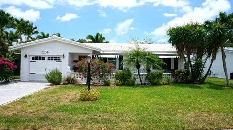 2209 SW Roma Way, Boynton Beach, FL 33426