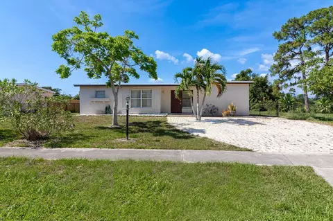 170 Princess Dr, Port Saint Lucie, FL 34952