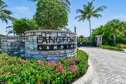2565 NEvinrude Cir, Jensen Beach, FL 34957
