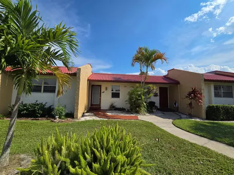146 Lake Anne Dr, West Palm Beach, FL 33411