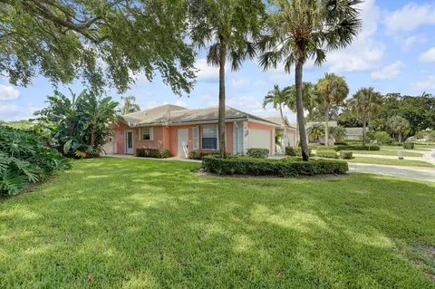 4170 Royal Oak Dr, Palm Beach Gardens, FL 33410