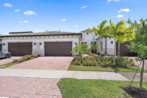 7631 S Blue Spring Dr, Parkland, FL 33067