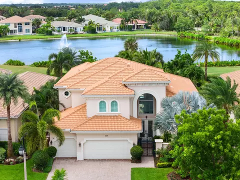 107 Carmela Ct SW, Jupiter, FL 33478