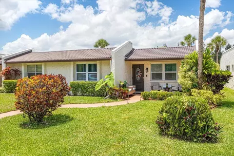 453 Golden River Dr, West Palm Beach, FL 33411