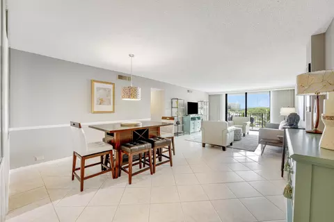 1200 Marine #B306, North Palm Beach, FL 33408