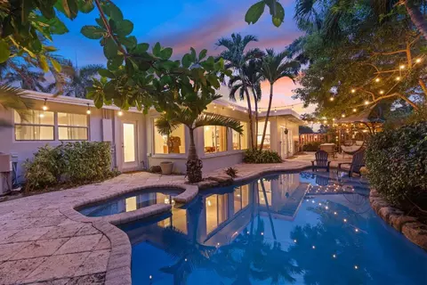 911 SE 16th, Deerfield Beach, FL 33441