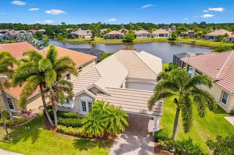 686 SW Lake Charles Cir, Port Saint Lucie, FL 34986