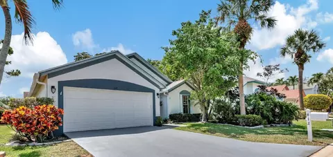 412 Trotters Ln, Greenacres, FL 33413