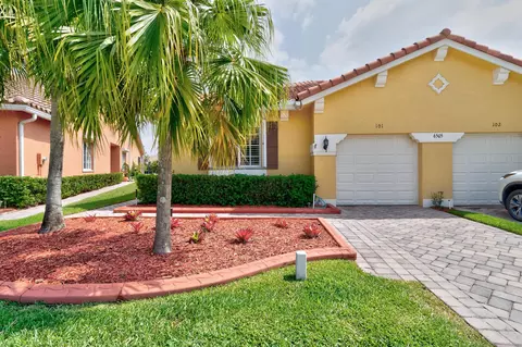 6505 Oxford Cir #101A, Vero Beach, FL 32966