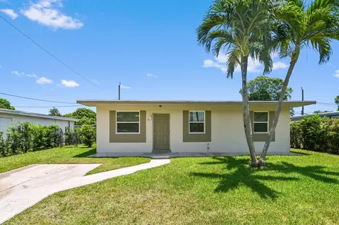 58 Barbados Dr, Palm Springs, FL 33461