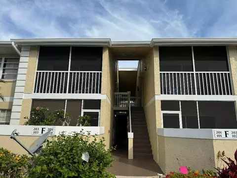 1534 SE Royal Grn #203, Port Saint Lucie, FL 34952