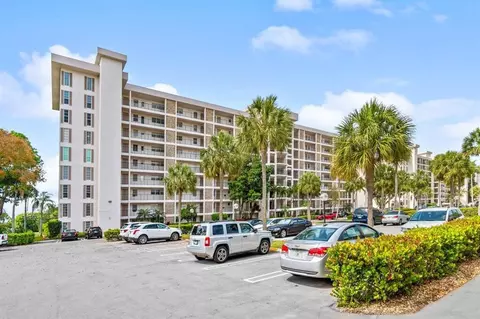 3050 N Palm Aire Dr #802, Pompano Beach, FL 33069