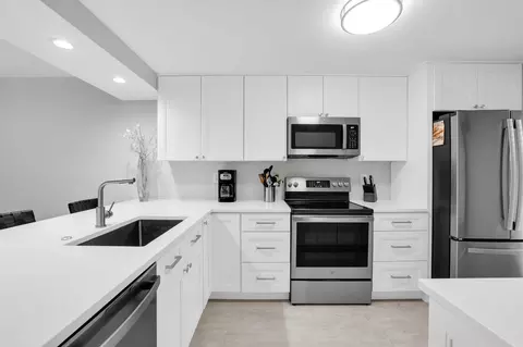 18 Royal Palm Way #3050, Boca Raton, FL 33432