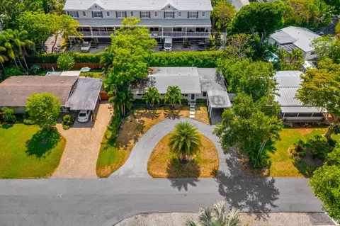 2735 NE 10th, Wilton Manors, FL 33334