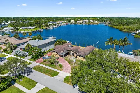 1033 Country Clb, North Palm Beach, FL 33408