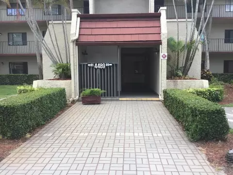4489 Luxemburg #304, Lake Worth, FL 33467