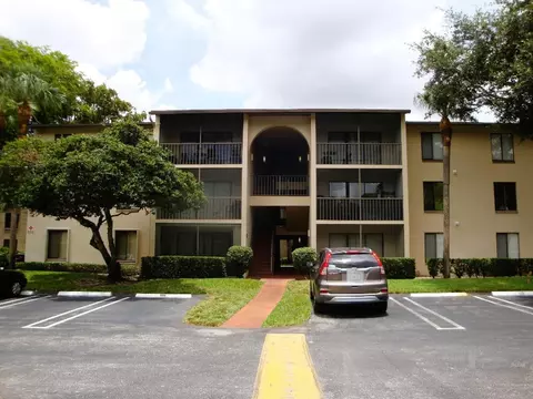 206 Foxtail Dr #D1, Greenacres, FL 33415