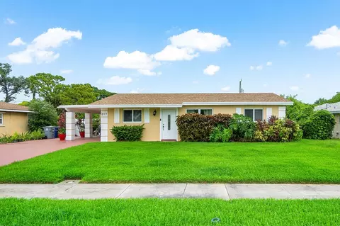 517 Cypress, Lake Park, FL 33403