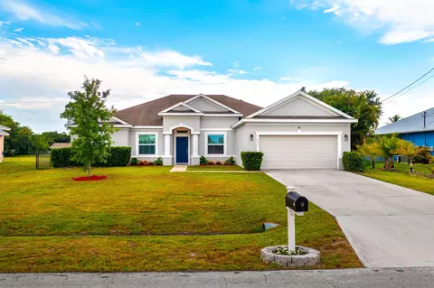 492 SW College Park Rd, Port Saint Lucie, FL 34953