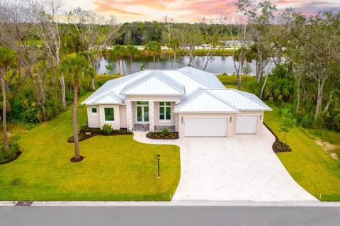 2380 Noble Oaks Ln, Fort Pierce, FL 34981