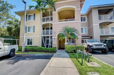 6530 Emerald Dunes Dr #201, West Palm Beach, FL 33411